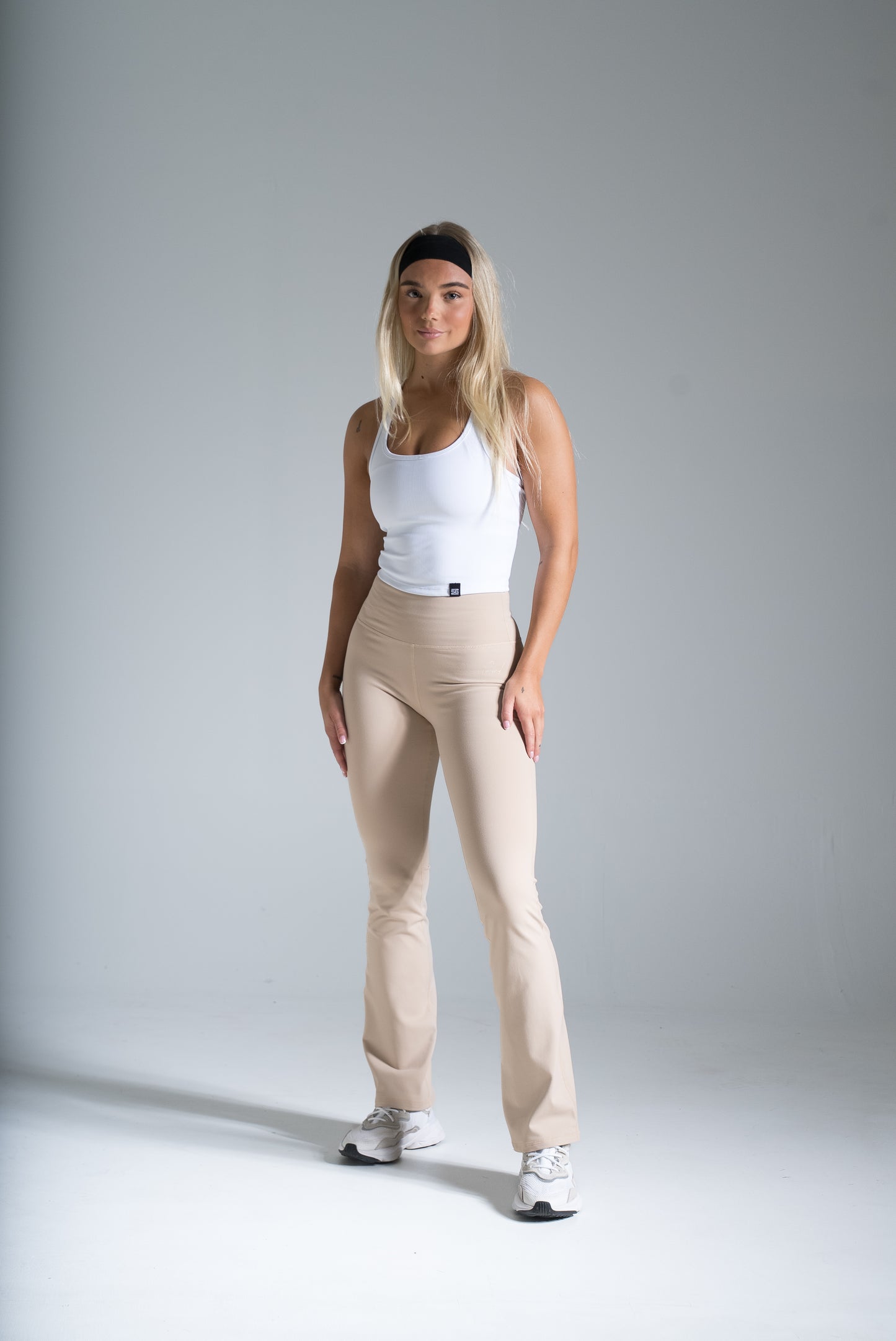 Daily toppi valkoinen