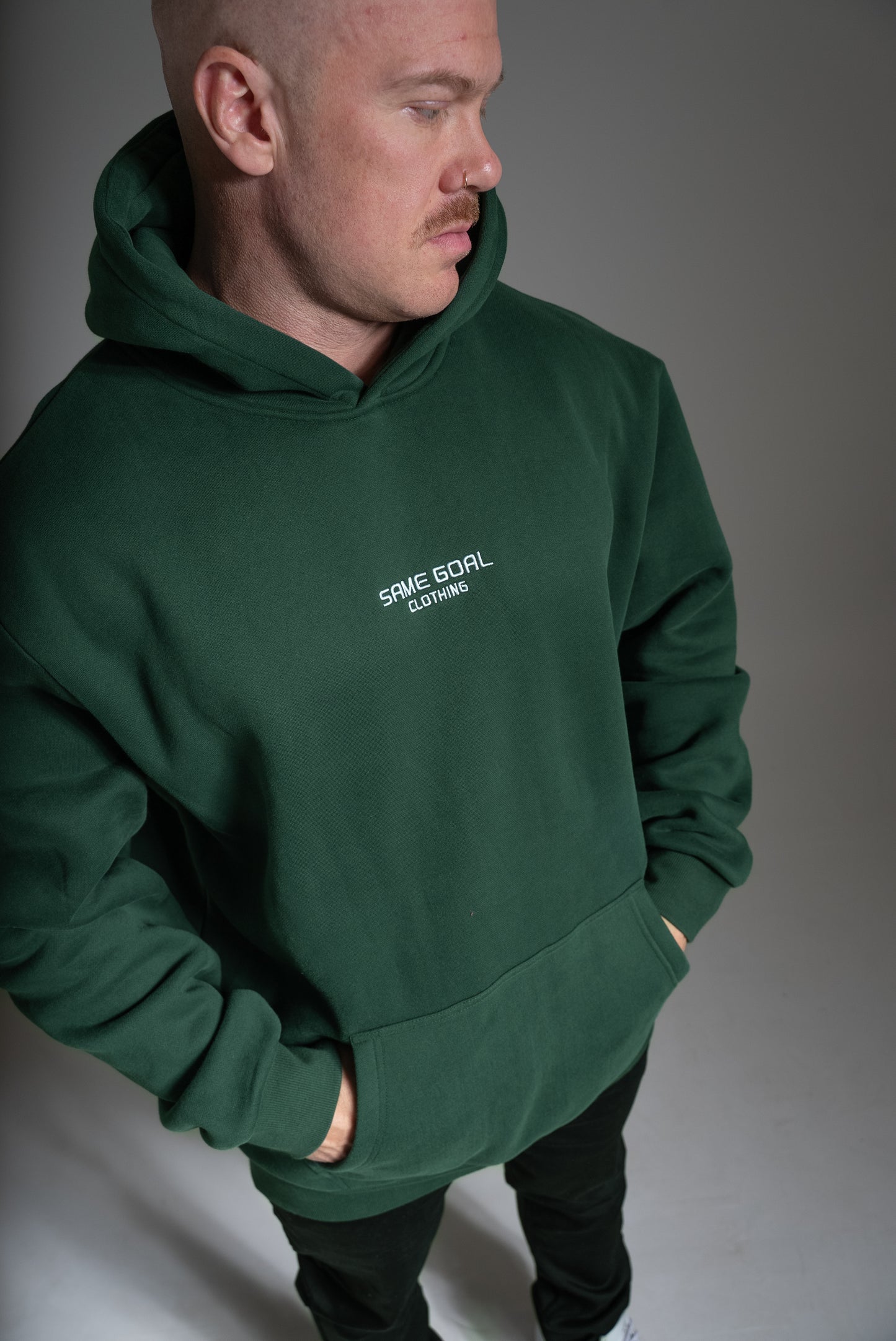 Heavy oversize huppari 3.0 tummanvihreä