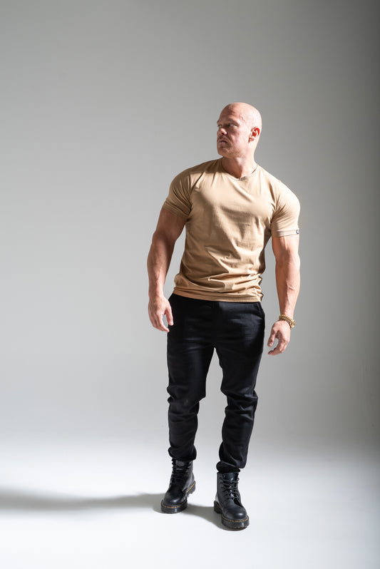 Miesten Basic o-neck t-paita vaaleanruskea