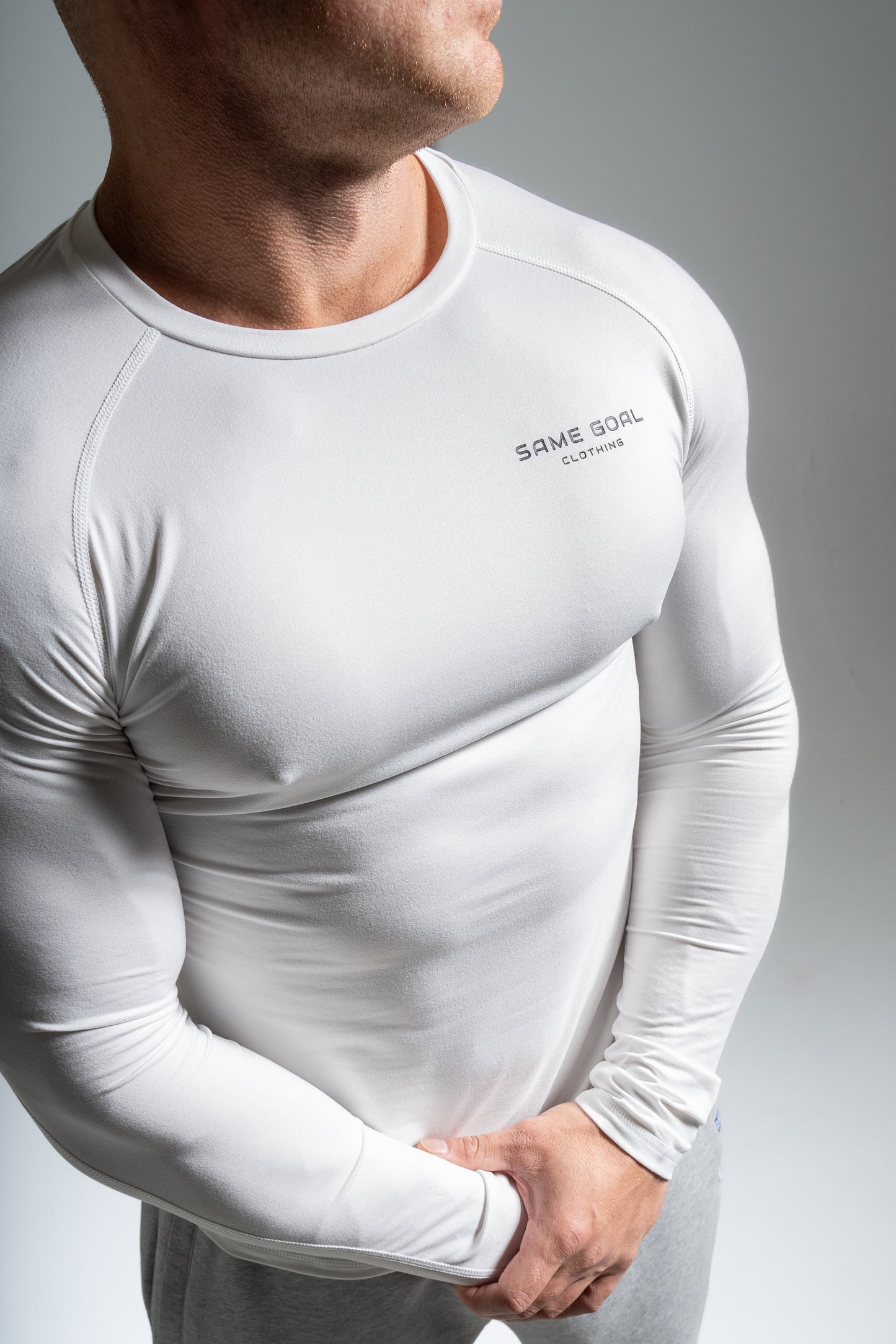 Active pitkähihainen valkoinen