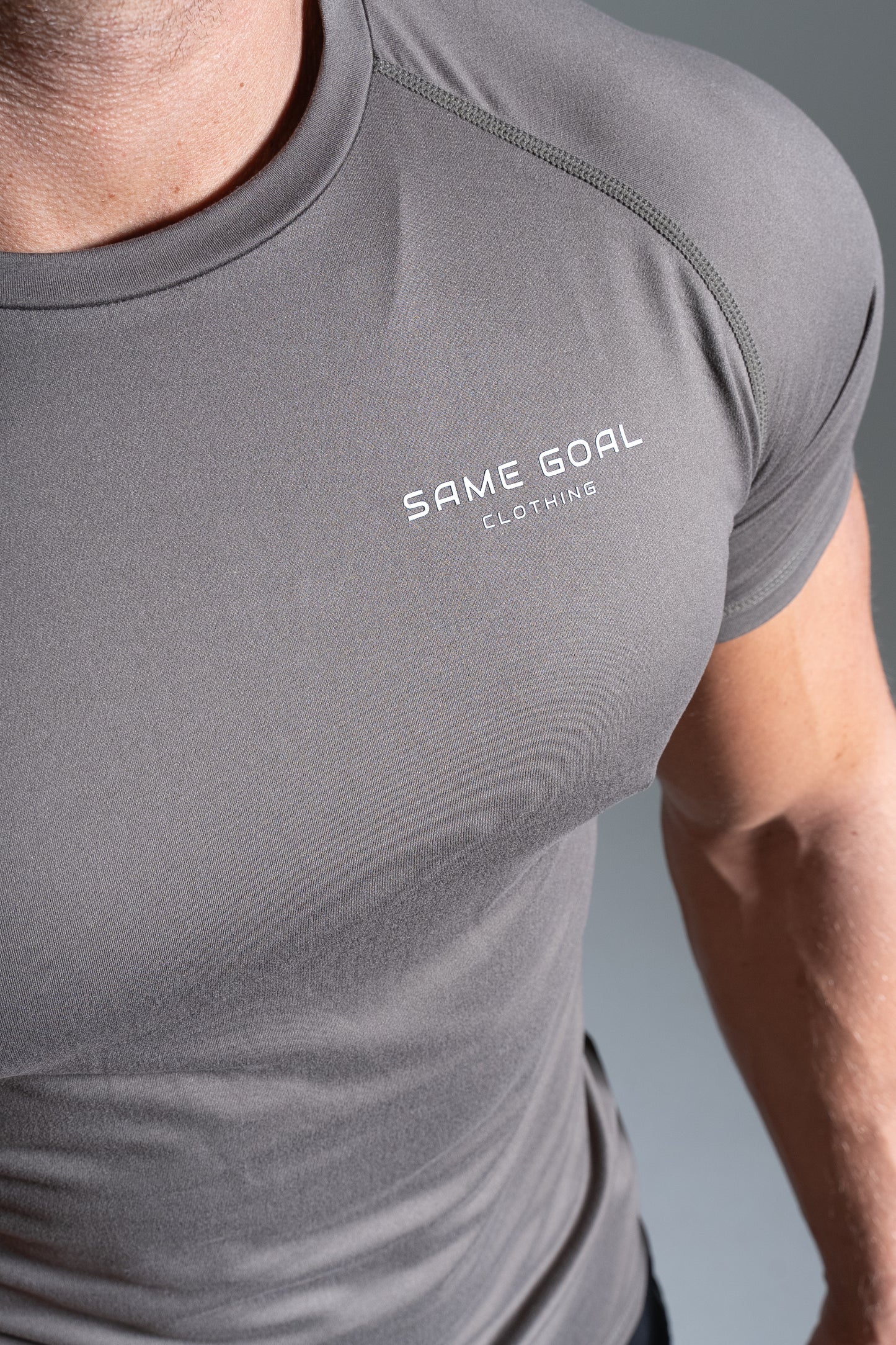 Active t-paita armyvihreä