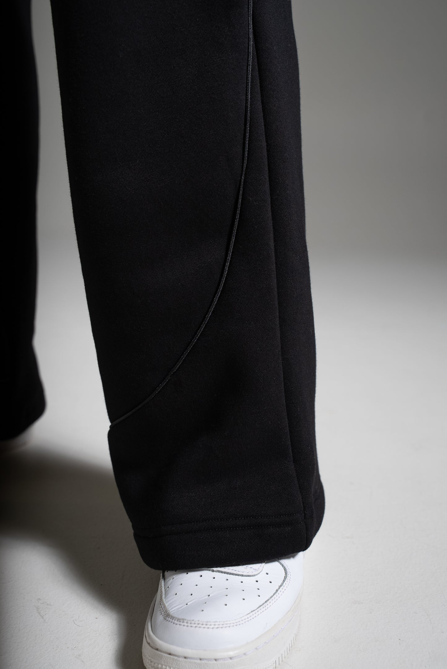 HEAVY zip housut musta