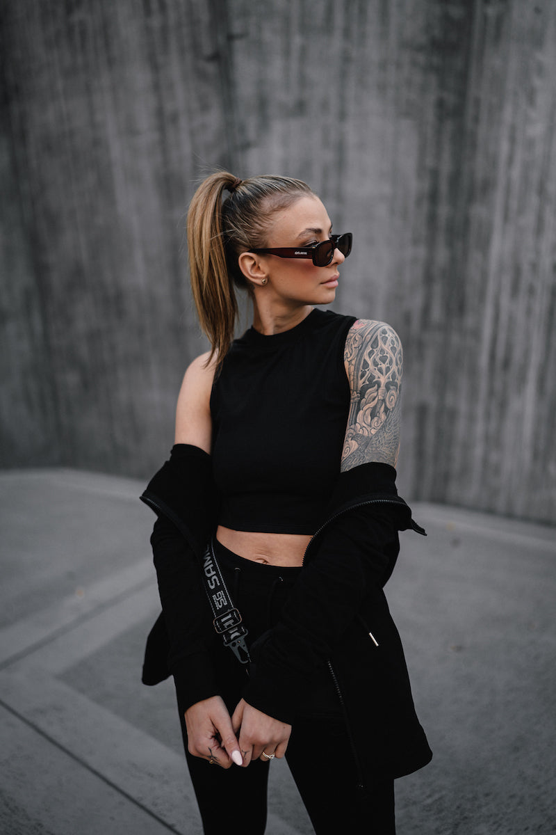 fancy highneck toppi musta