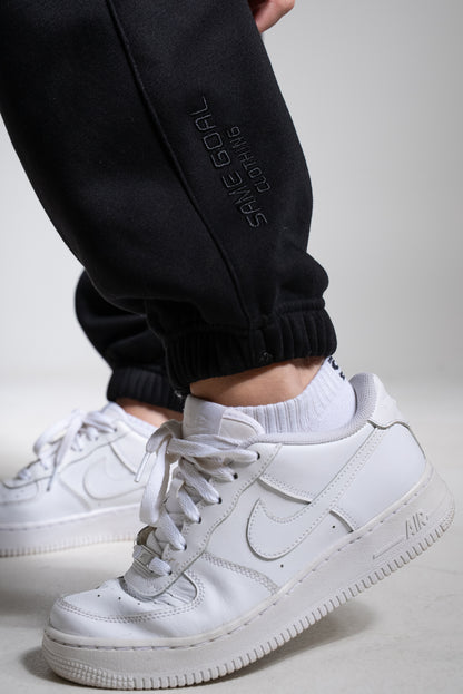 Collegehousut heavy musta